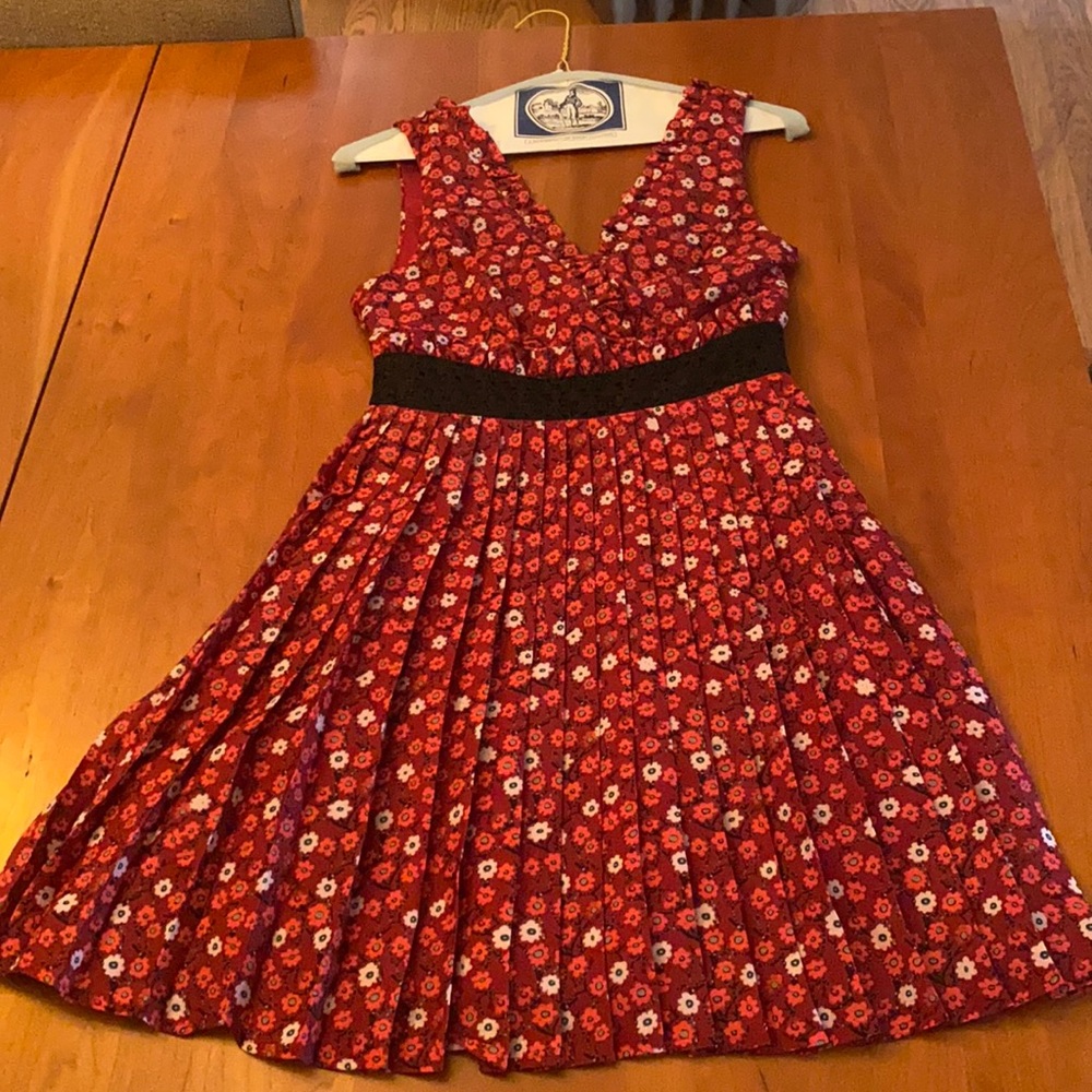 Bebe 00 red dress